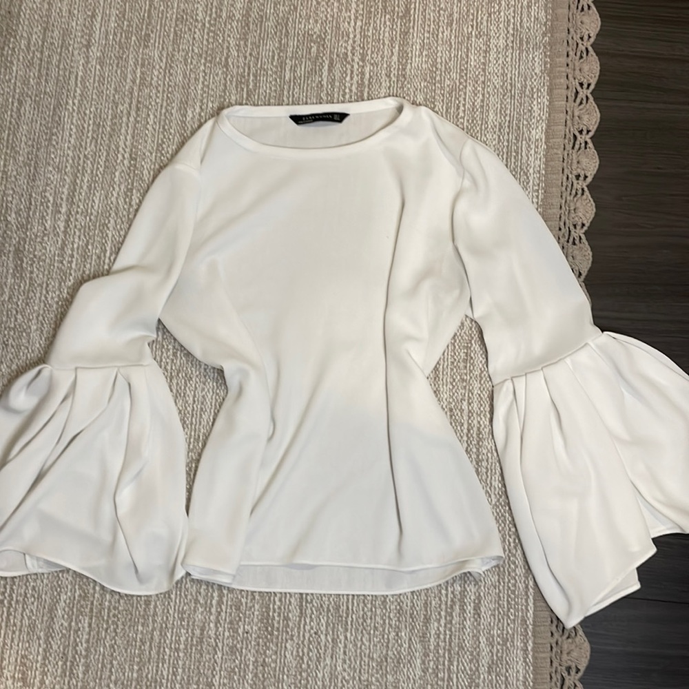 ZARA stark white massive bell sleeve